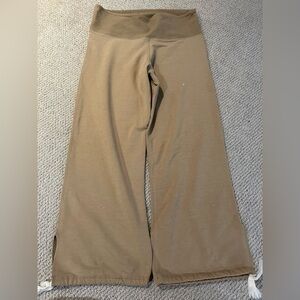 Lululemon cotton spandex capris size small